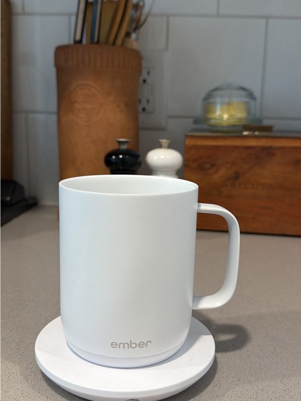 Ember Temperature Control Smart Mug 2, 10 oz, White - App Controlled